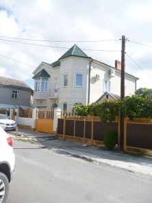p103000345